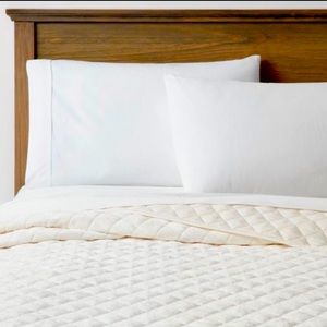 Velvet Diamond Stitch Quilt - Threshold